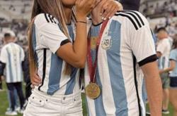 竞彩足球-阿尔瓦雷斯女友(阿尔瓦雷斯去哪了)