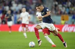 竞彩足球-弗兰科夫斯基助攻路线图(弗兰科伊丝·布福哈尔图片)